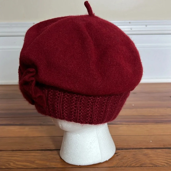 Vintage Burgundy Warm Wool Beret Style Hat with Adorable Attached Bow - OS - Picture 3 of 7